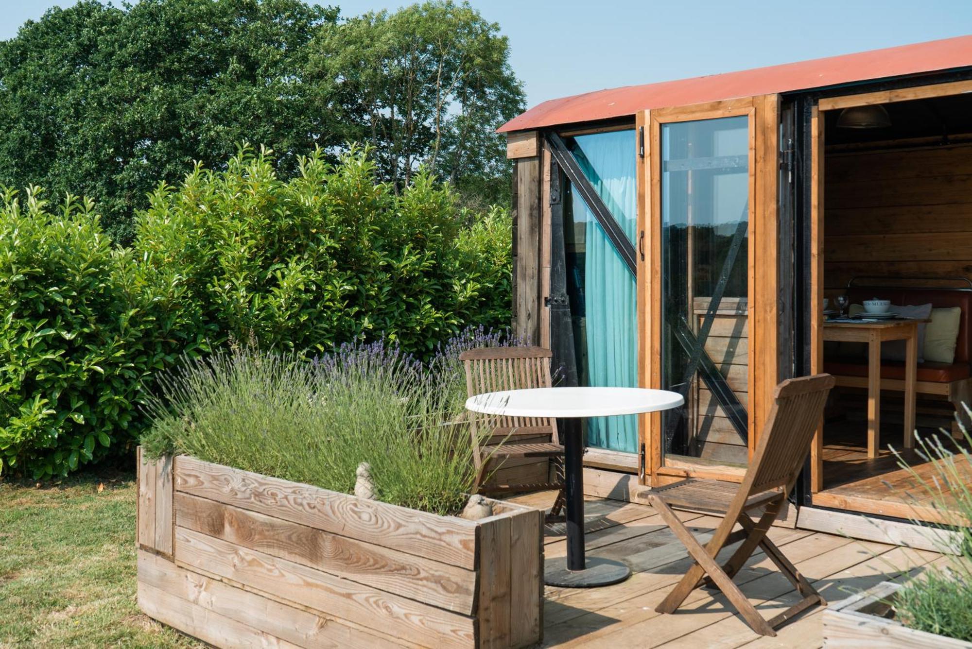 Swallowfield Glamping-Station Master ヨービル エクステリア 写真